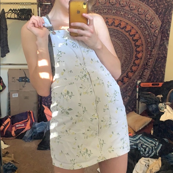 Forever 21 overall dress with pockets - Picture 2 of 2